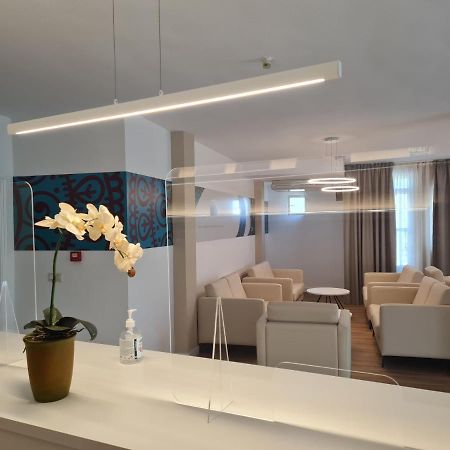 Hotel Balneario Fuentes Del Trampal Carmonita Eksteriør billede