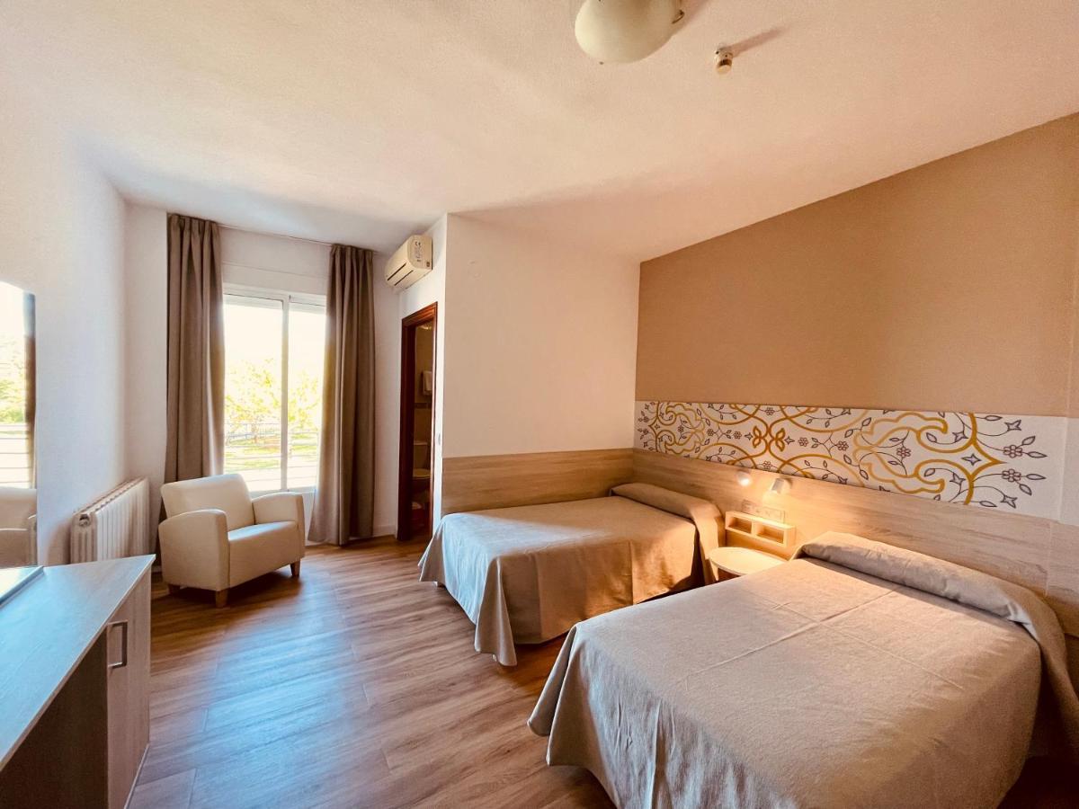 Hotel Balneario Fuentes Del Trampal Carmonita Eksteriør billede