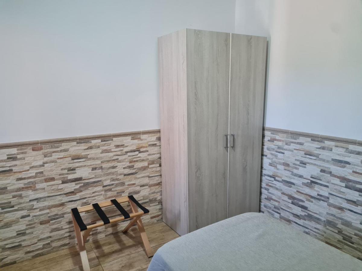 Hotel Balneario Fuentes Del Trampal Carmonita Eksteriør billede
