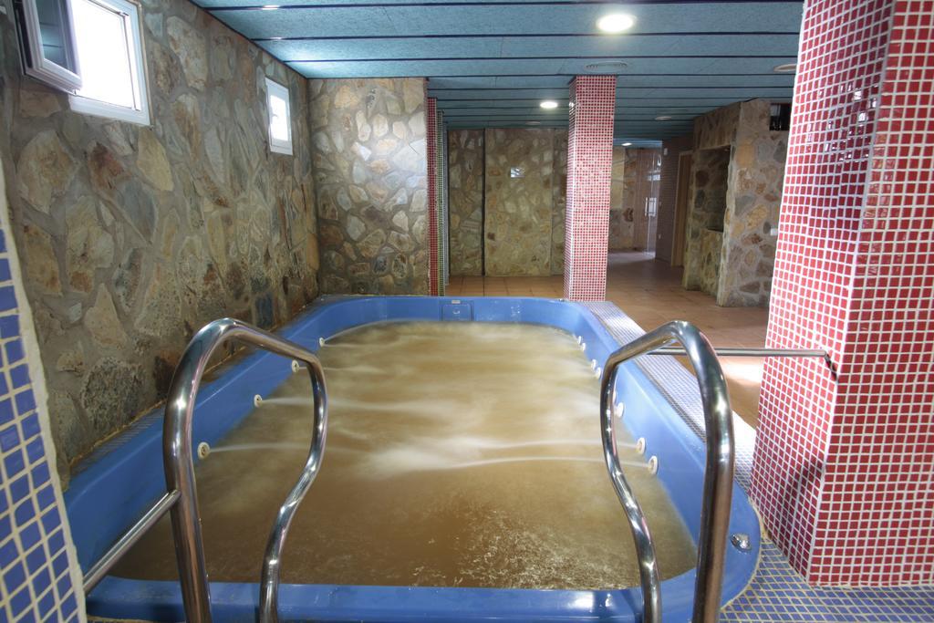 Hotel Balneario Fuentes Del Trampal Carmonita Eksteriør billede